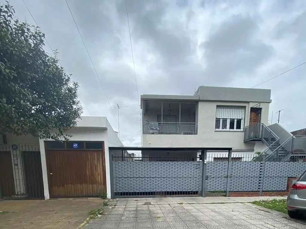 PH en planta baja oportunidad 4 ambientes en venta en Quilmes Oeste