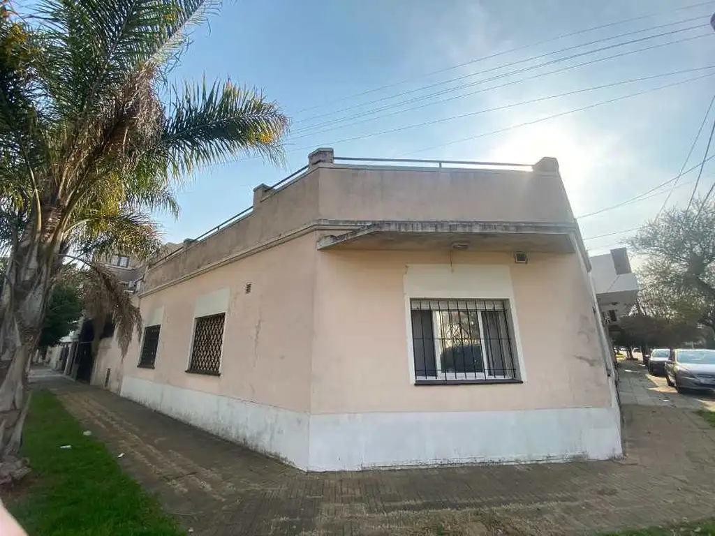 CASA DE 4 AMBIENTES EN VENTA