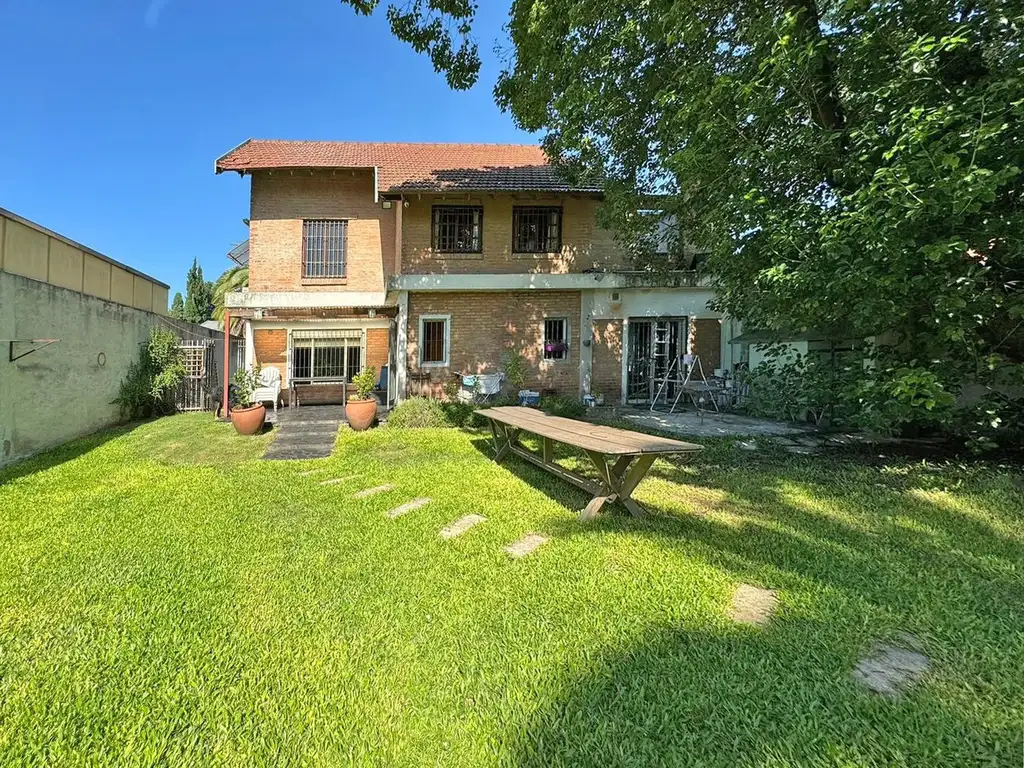 HERMOSA CASA EN VENTA - MORENO