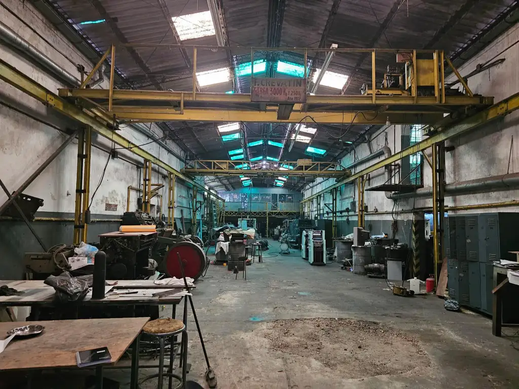 Nave Industrial de 2000m2 en Venta - José Ingenieros