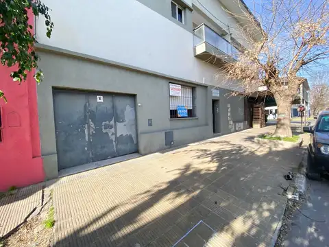 Casa en PH en venta. Ubicada en montevideo y 16. Berisso