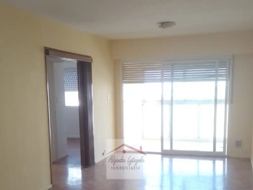 Departamento en venta, exelente ubicacion centro de Campana.