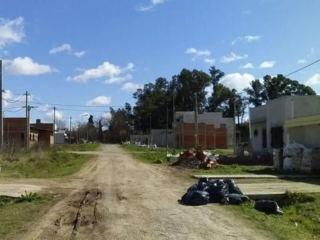 Venta de Lote en Melchor Romero, La Plata.