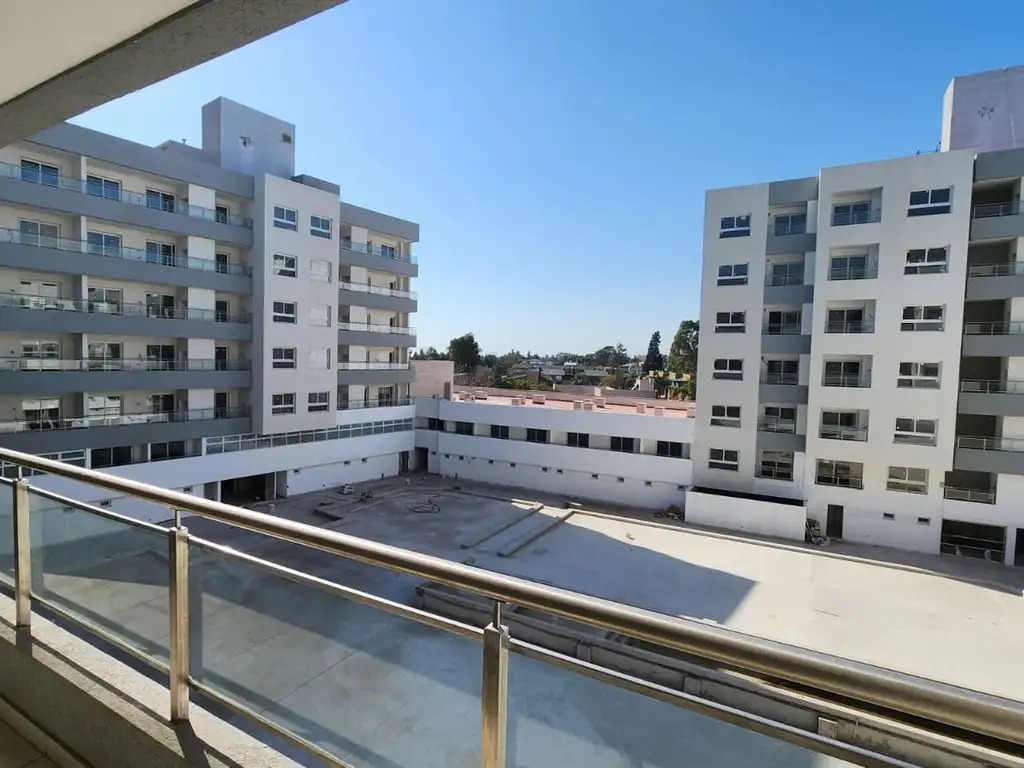 DEPARTAMENTO VENTA 2 AMBIENTES CANNING BALCON