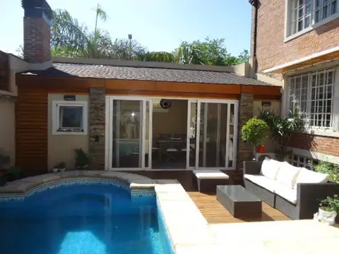 Casa con Pileta en Venta