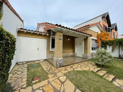 Casa en venta en Castelar Sur