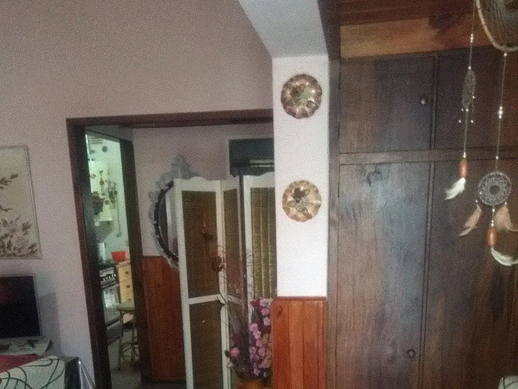 Vendo Muy buena casa en Campana  de 3 ambientes o permuta por depto chico en Zarate o Campana