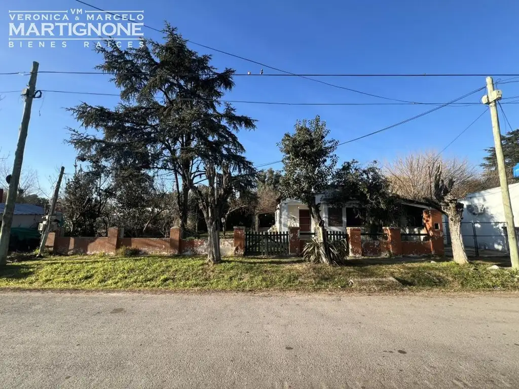 Casa a reciclar sobre terreno de 749m2 - Manzanares Pilar