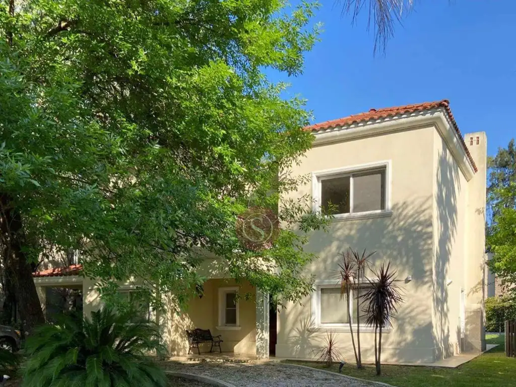 Casa en alquiler en Barrio La Peregrina, Pilar