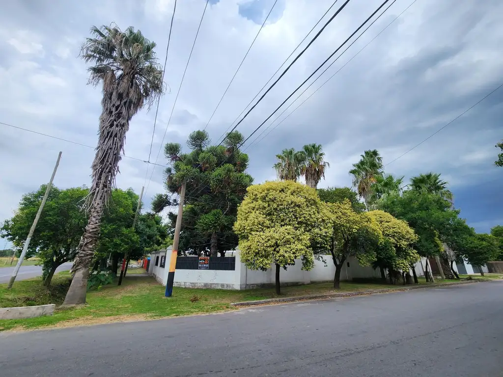 Casa en Perez sobre la Ruta 33