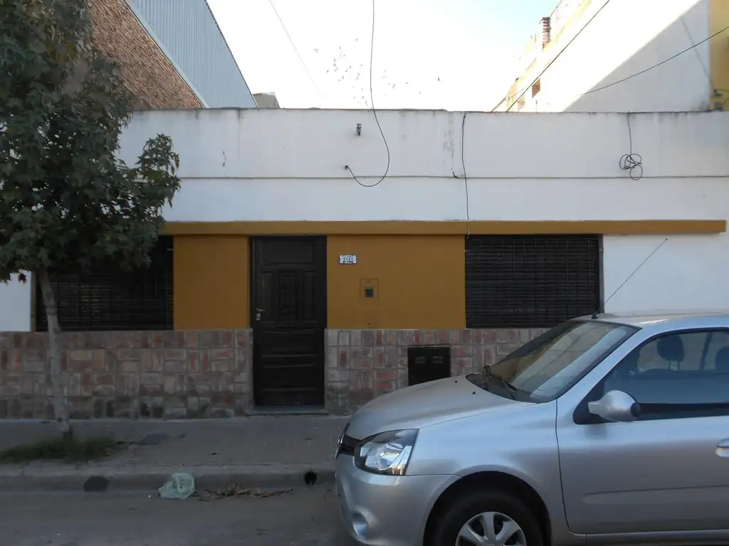 Casa Tres Dormitorios cochera