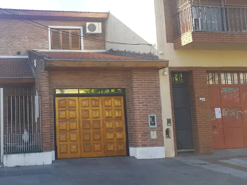 Casa 4 ambientes en venta. San Martin