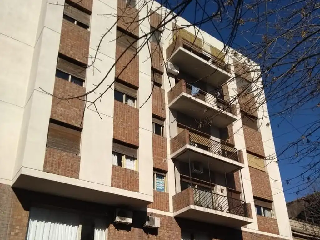 Venta o Permuta, departamento con cochera.