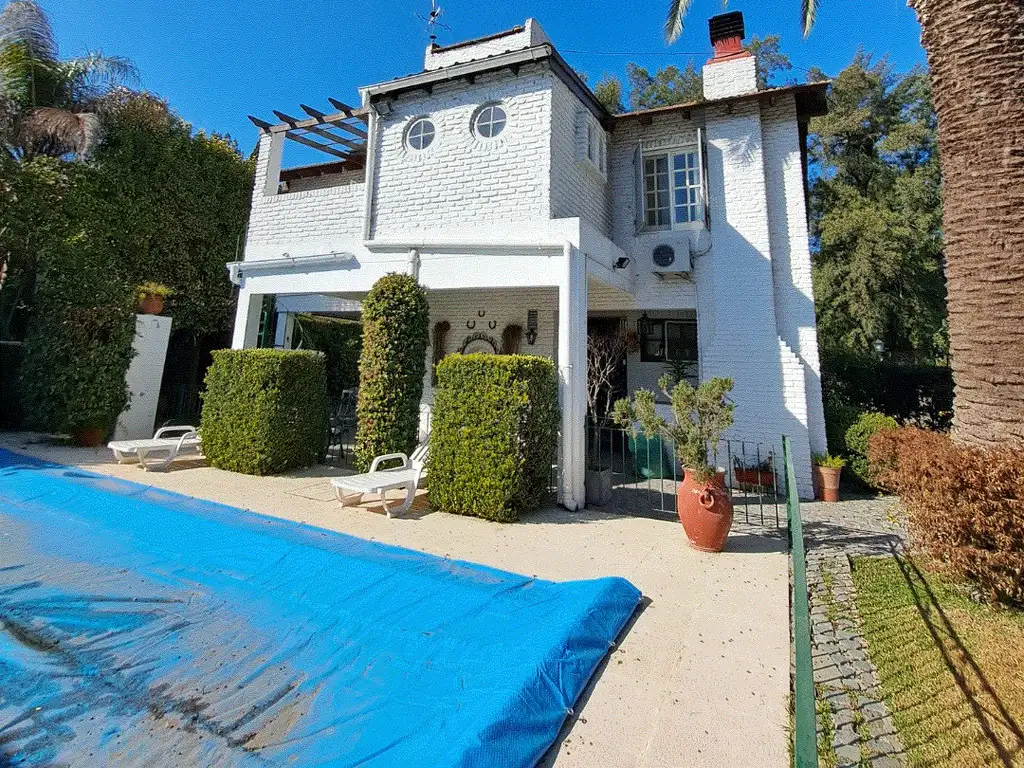 Casa en Country "Las Lajas", General Rodríguez