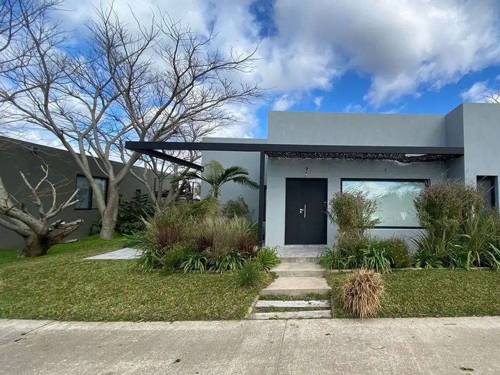 CASA 4 AMB ALQUILER TEMPORIO EN ISLA DEL ESTE