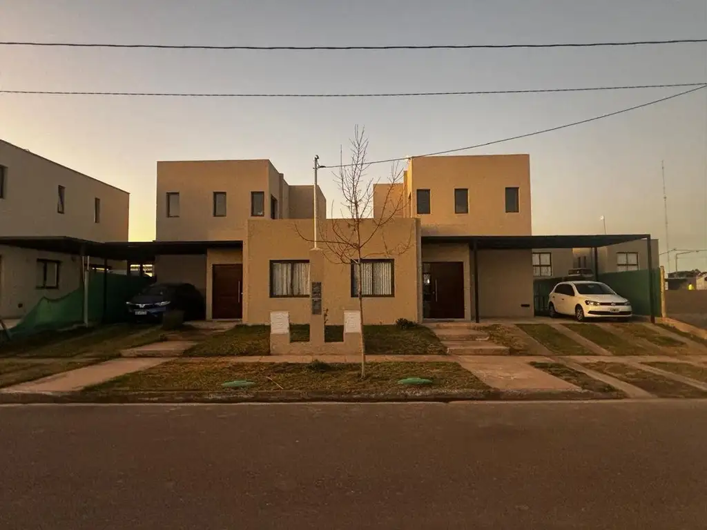 VENTA DE DUPLEX BOEDO VILLAGE