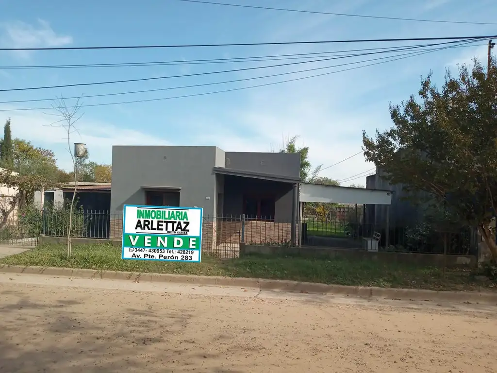 CASA a la VENTA, ubicada en Centenario, entre Estrada y Juan José Paso - San Jose, Entre Rios