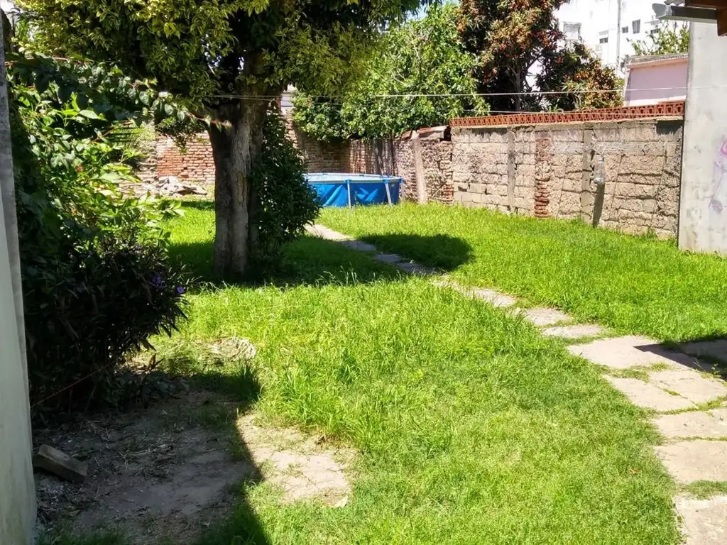 Venta Casa 33 años 4 dormitorios, 2 cocheras, 200m2, Calle 56 E/ 20 Y