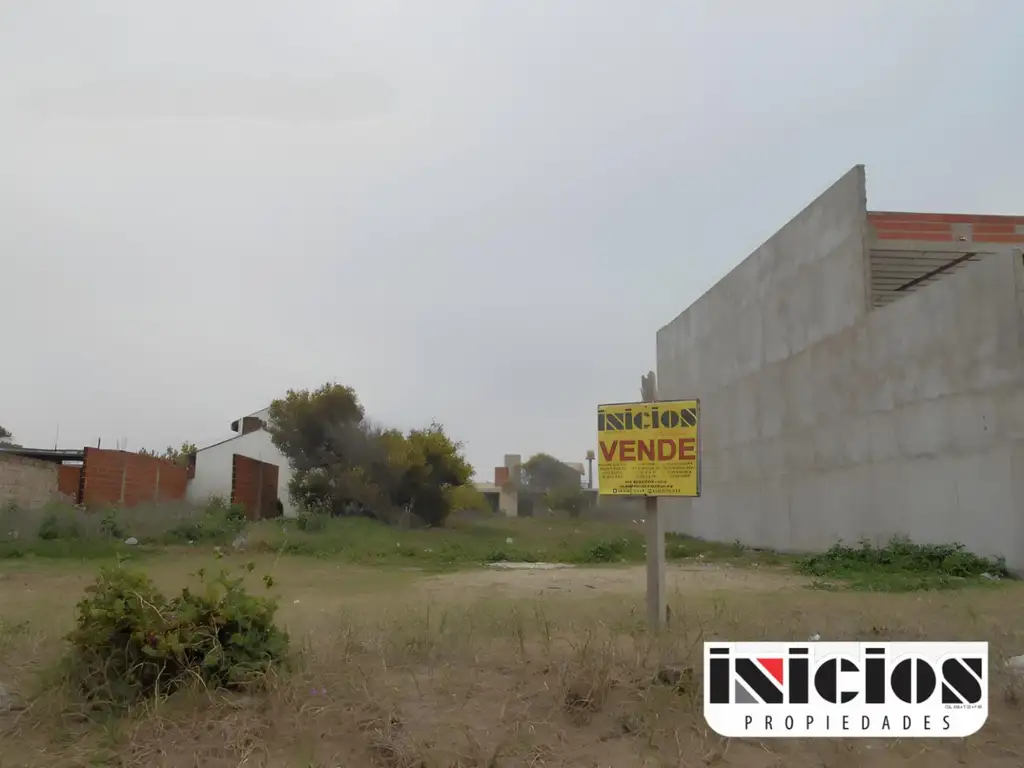 Lote: Torino e/ Castelli y Olmos - El Silvio - B407