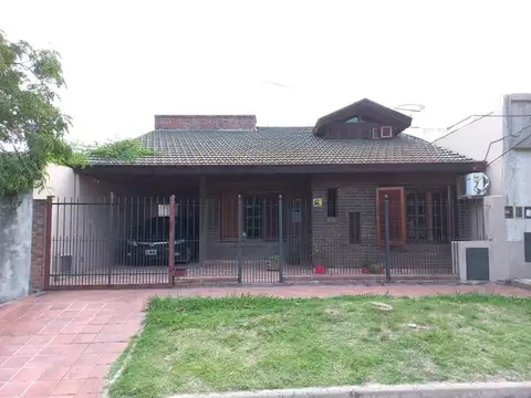 Casa a la Venta en Ezpeleta