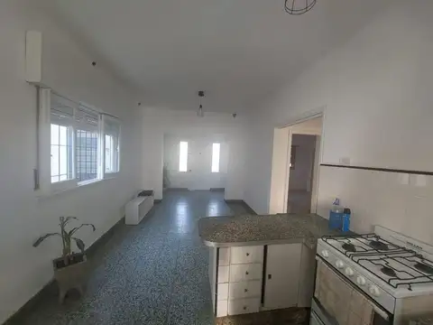 Venta, Casa, 3 ambientes, Jardín, Parrilla, Cochera, Merlo, Zona Oeste