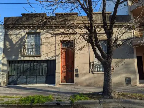 Vendo casa de gran tamaño a demoler en calle españa