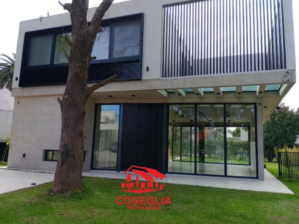 Deslumbrante Casa hermoso jardin en Venta ubicado en Miraflores, Escobar, G.B.A. Zona Norte