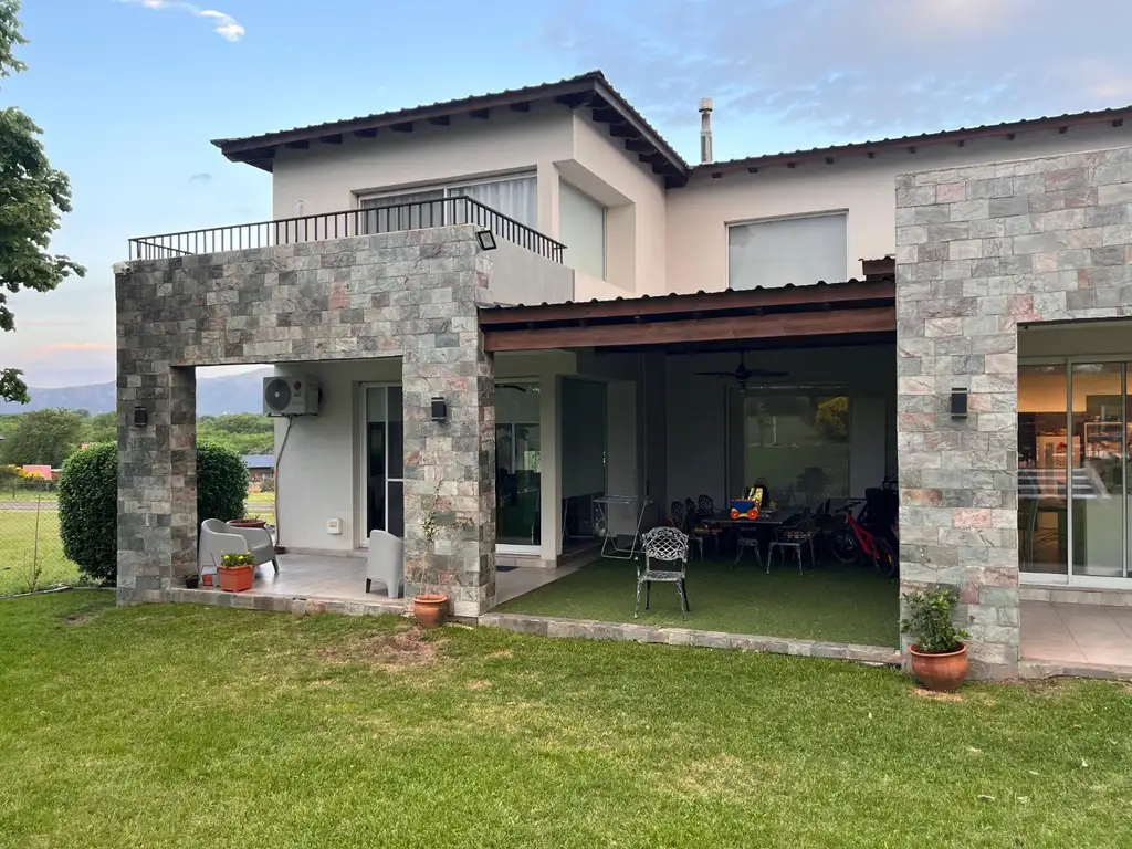 EN VENTA VIVIENDA EN CHAMPAQUI GOLF - VIV0322