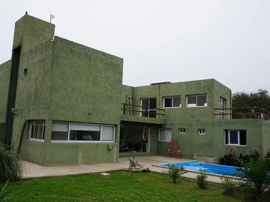 VENTA CASA 4 DORMITORIOS B CERRADO TIERRA ALTA