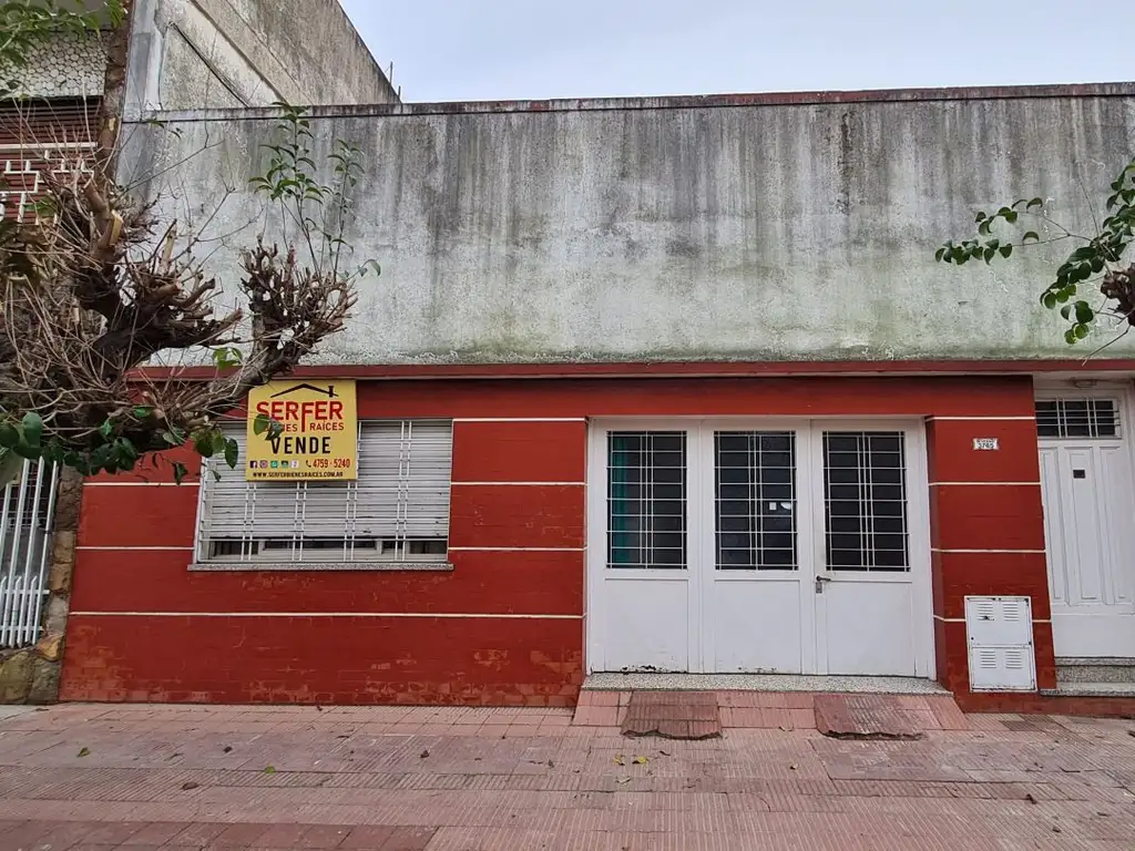 Casa - Venta - Argentina, Tres de Febrero - DEVICENZI 3700