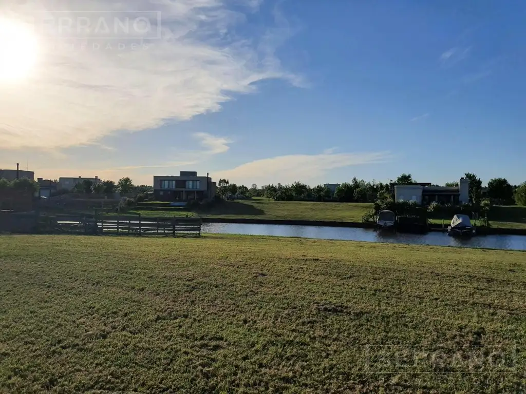 Terreno Venta al Rio con amarra propia y salida al Lujan Escobar