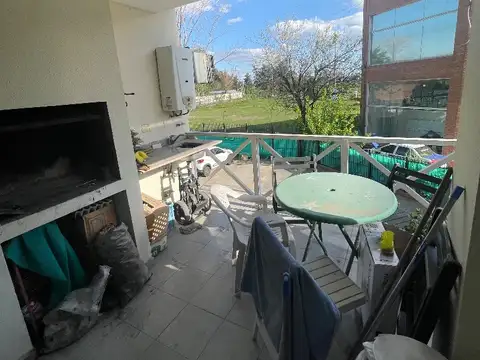 Excelente Departamento con Cochera  Complejo cerrado con seguridad, Piscina y SUM