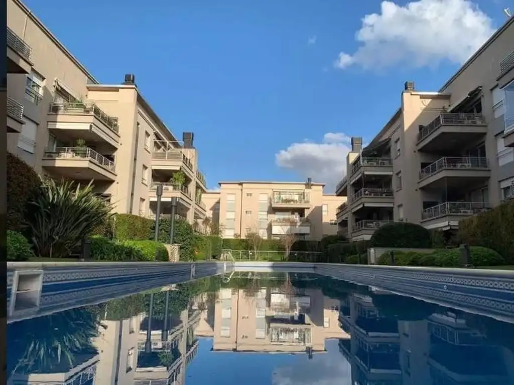 Venta Departamento en Jardines de San Isidro III 3 amb con jardin