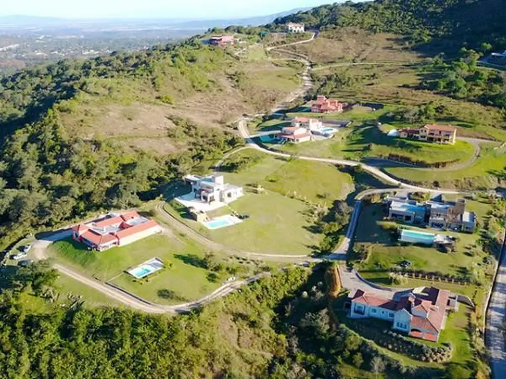 Vendo en Club de Campo La Hoyada de Castellanos