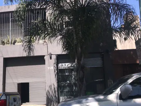 VENTA DE CASA CON LOCAL Y DEPOSITO EN DOS PLANTAS EN PARQUE AVELLANEDA