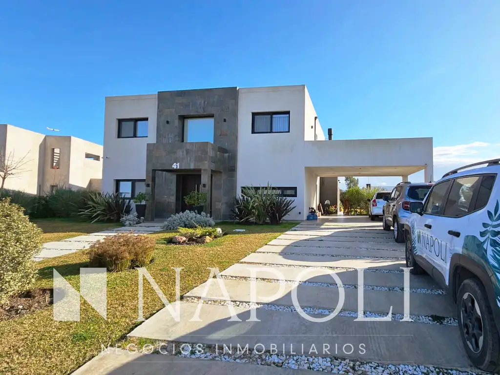 Venta de Casa en La Alameda, Canning