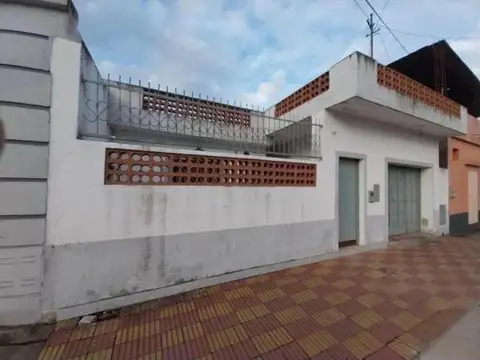 Casa en venta - 3 Dormitorios 1 Baño - 316Mts2 - San Miguel de Tucuman