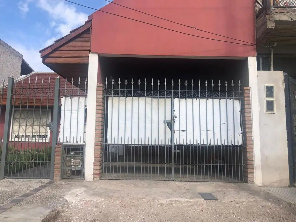 Casa en Venta de 3 ambientes, R. de Cuba 2400, Ezpeleta!