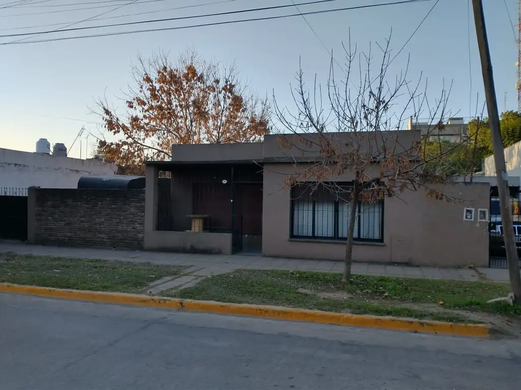 Casa Americana 4 Ambientes en Venta - Merlo Sur