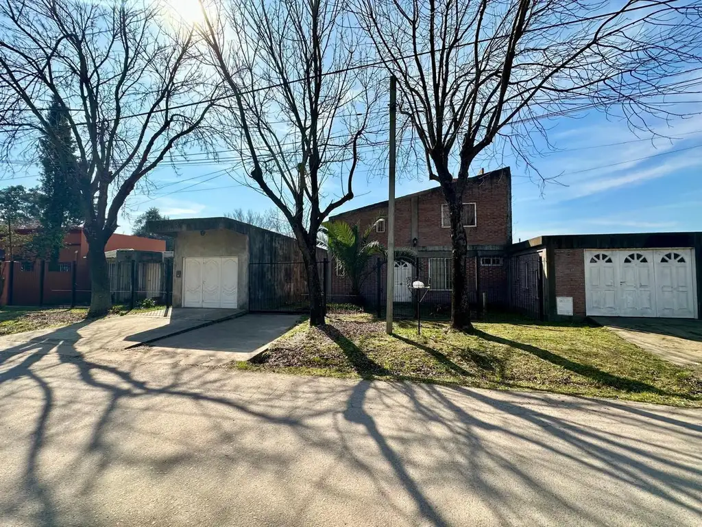 Dos casas en Loma Verde