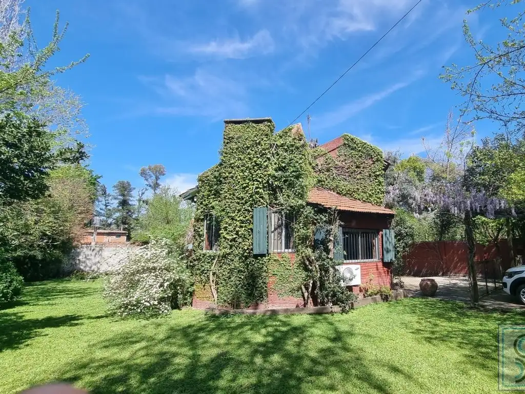 Casa en venta, con planos  Sobre calle Juan Garcia, barrio El Pinar en Del Viso, Pilar.