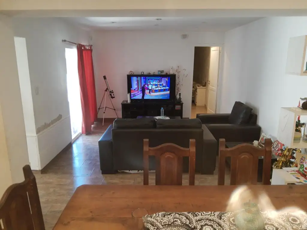 Casa  3 Amb  Reciclada a Nuevo con Garage en Venta