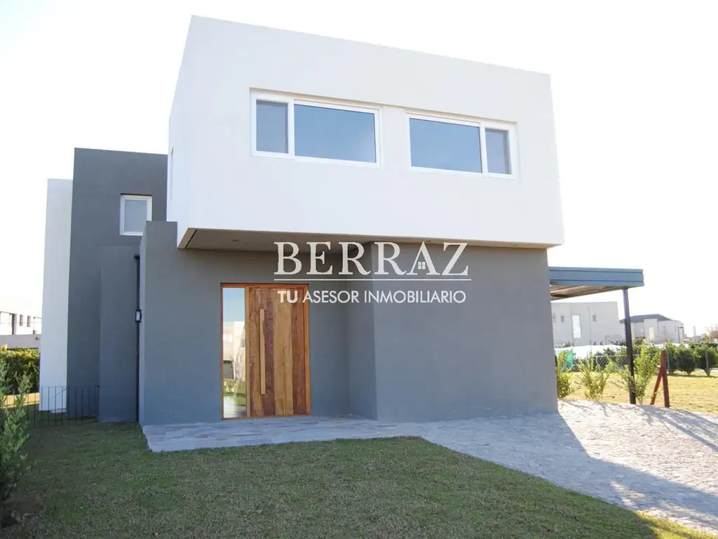 Casa venta 6 ambientes en Ayres Plaza lote de 677 m2