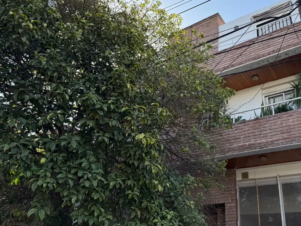 Venta departamento un dormitorio con patios en barrio pueyrredon