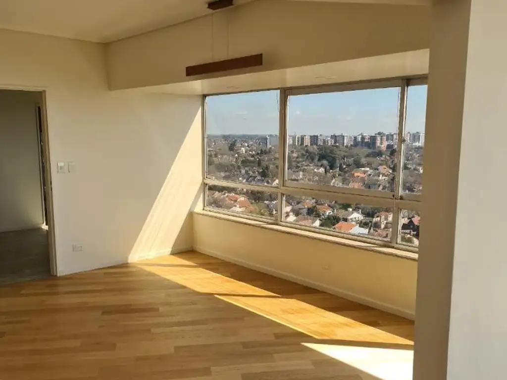 Hermoso departamento en La Lucila con vista al Río piso 16!