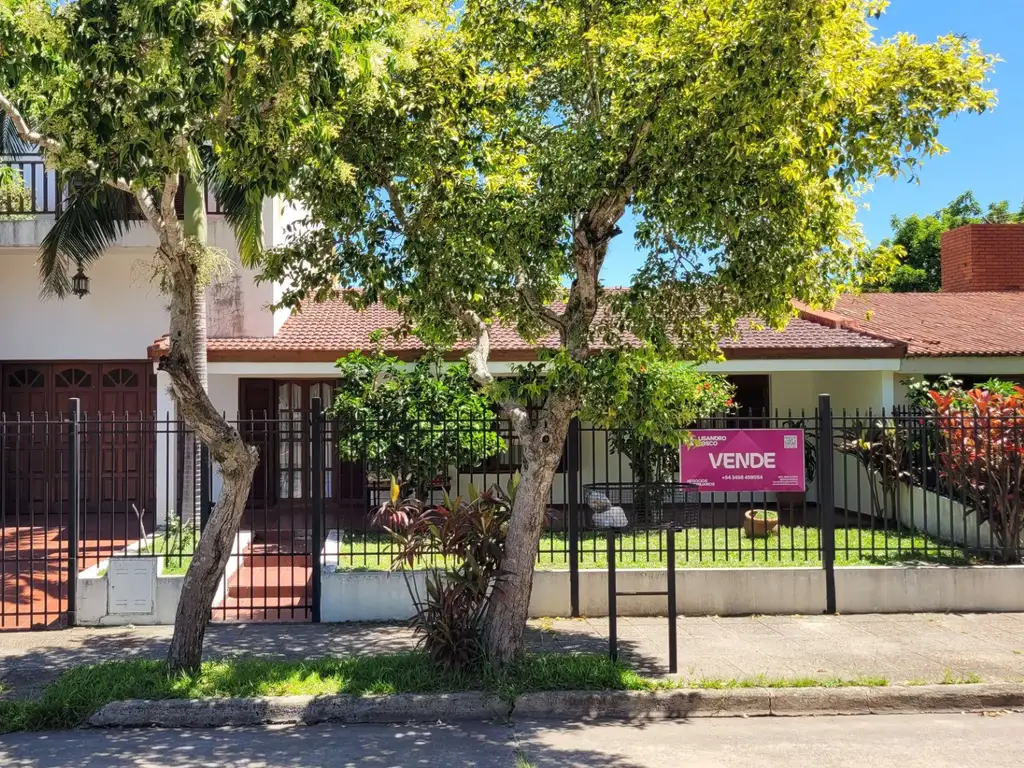 Casa en Venta, Vista al Lago, Playa Sur, Puerto