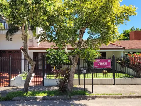 Casa en Venta, Vista al Lago, Playa Sur, Puerto