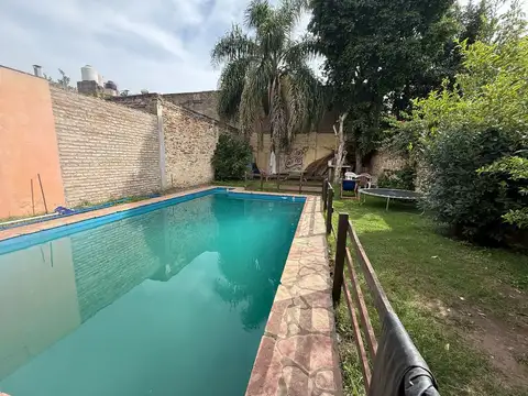 VENTA CASA 4 AMBIENTES LOMAS DEL MIRADOR