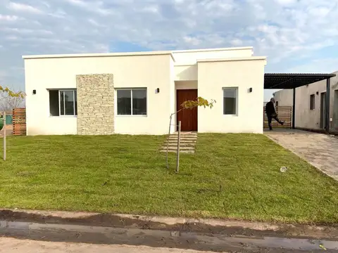 Ricordi Negocios Inmobiliarios, Casa San Ramon, Pilar del este. - Foto 0