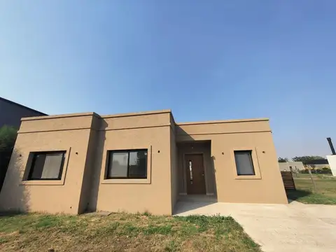 Navarrete Propiedades - Casa en Santa Elena, Pilar del Este - Foto 0